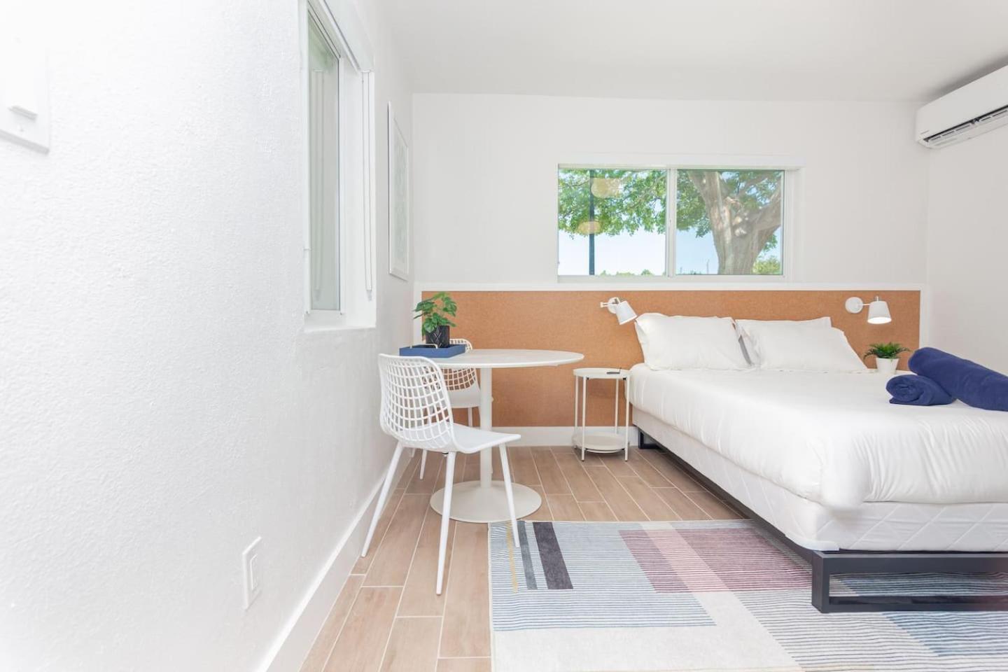 Newly Renovated Stylish Studio In El Portal #2 Маямі Екстер'єр фото